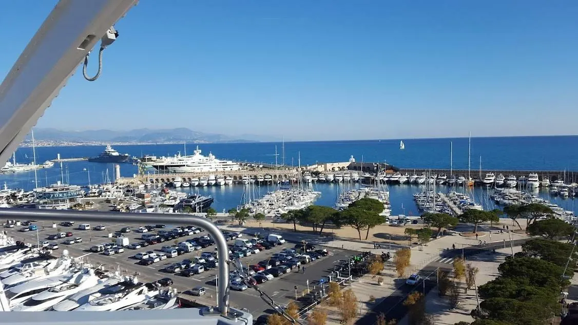 Appartement la Tourraque à Antibes 0*,  France
